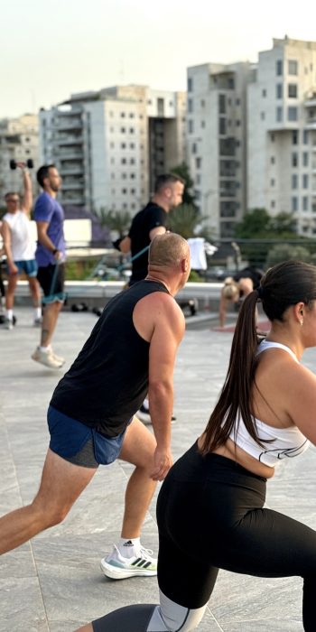 תמונה מתוך חגיגוות יום הולדת 3 למועדון הכושר Friends בצורן